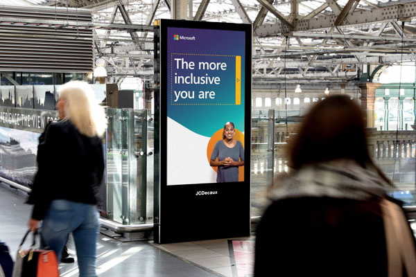 First digital billboards to feature British Sign Language unveiled in UK train stations